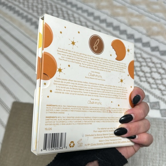 Beauty Bakerie Proof is in the Pudding Eyeshadow Palette Neutral Shade & Shimmer - Picture 11 of 11